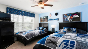 Spacious 6BR Villa with Pool SPA 3 Miles to Disney